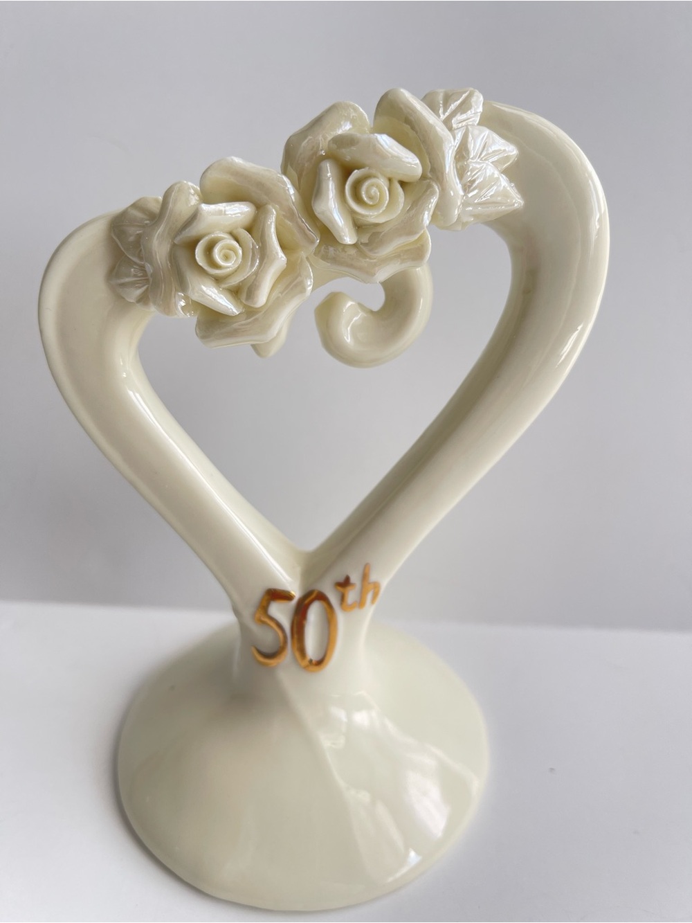 50th Anniversary Cream Ceramic Heart Figurine with Roses - Picture 2 of 5